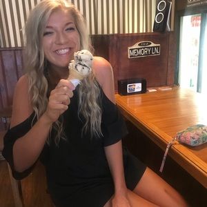 Meet your Posher, Hannah